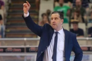 Σχόλιο για «αιωνίους»: "Θα παίξει μεγάλο ρόλο το βάρος της φανέλας"