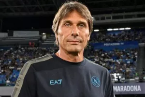 Στην λίστα των υποψήφιων της Τσέλσι ο Κόντε