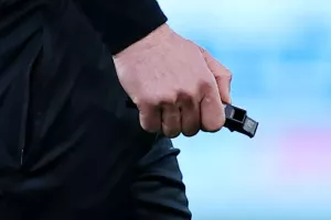 ΜΟΝΟ ξένοι μέσα και... έξω! 
