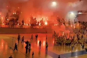 (Βίντεο) Κάλεσμα στο "κλουβί": "Εκεί που γιγαντώθηκε η ιδέα της ΑΕΛ"