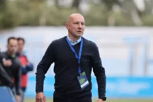"Αξίζει αυτή η ομάδα να μείνει στην κατηγορία"