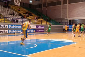 (Φώτος kerkida) ΑΠΟΕΛ-ΑΕΚ: Νίκη για τους "γαλαζοκίτρινους" και στα... ίσα η σειρά