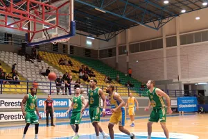 (Φώτος kerkida) ΑΠΟΕΛ-ΑΕΚ: Νίκη για τους "γαλαζοκίτρινους" και στα... ίσα η σειρά