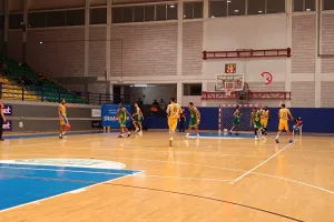 (Φώτος kerkida) ΑΠΟΕΛ-ΑΕΚ: Νίκη για τους "γαλαζοκίτρινους" και στα... ίσα η σειρά
