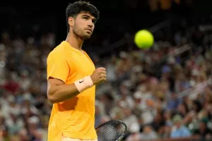 Νοκ άουτ και από το Roland Garros ο Αλκαράθ