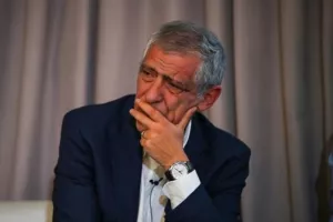 Το «χρυσό» παρελθόν του Φερνάντο Σάντος: Τα εκατομμύρια που συνεχίζουν να... τρέχουν