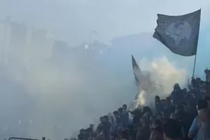 (Βίντεο Kerkida) Εκπληκτική ατμόσφαιρα από τους Παφίτες!