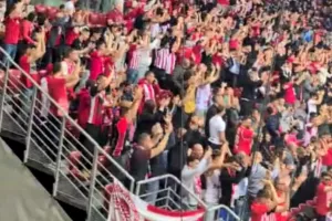 (Βίντεο) Έκαναν... τη Βουλγαρία ΣΕΦ οι 9.000 Ολυμπιακοί!