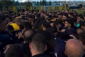 (Βίντεο) Παίκτες, Μαρτίνς και... κόσμος ΜΑΖΙ!