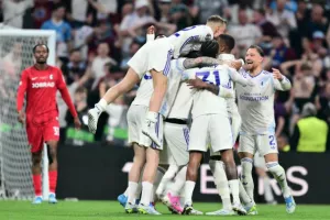 Europa League/Πάρτι... και τριάρα στον τελικό η Άστον Βίλα