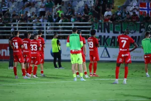 Στα δύσκολα...(Παπασταύρου)