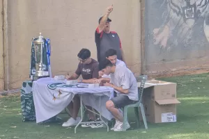(ΒΙΝΤΕΟ/Φώτος kerkida) Με το τρόπαιο της Ομόνοιας, αποθεώθηκαν οι παίκτες