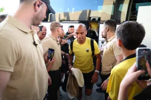 (Φώτος) Υποδοχή και αποθέωση για την πρωταθλήτρια ΑΕΚ στη Θεσσαλονίκη