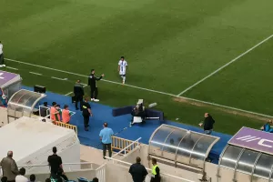 Αποβλήθηκε με δεύτερη κίτρινη ο Αμποάκι