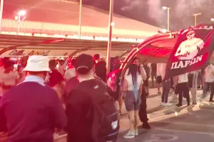 ΕΔΩ...Απόλλων