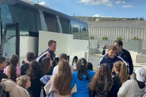(Βίντεο-Φώτος kerkida) Υποδοχή... στους παίκτες του Απόλλωνα