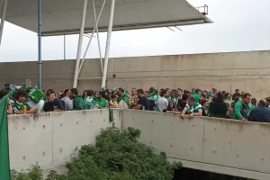 (ΒΙΝΤΕΟ/ΦΩΤΟΣ Kerkida) Πανζουρλισμός στην άφιξη της αποστολής!