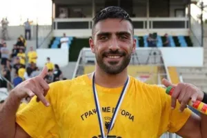 "Ο Βαλάντης έγραψε με χρυσά γράμματα το όνομά του..."