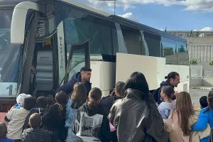 (Βίντεο-Φώτος kerkida) Υποδοχή... στους παίκτες του Απόλλωνα