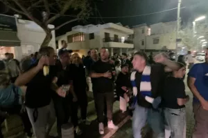 (ΒΙΝΤΕΟ Kerkida/φώτος) Άφιξη Σατσιά και...άκουσε το γνωστό σύνθημα!