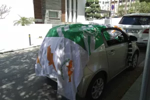 (Φώτος kerkida) Τα αυτοκίνητα ντύθηκαν... Ομόνοια! 
