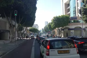(Βίντεο kerkida) Πράσινο... κομβόι στους δρόμους της Λευκωσίας