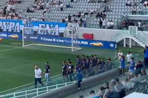(ΦΩΤΟΣ kerkida) Έκαναν το γύρο του θριάμβου οι Κ14 και... χειροκροτήθηκαν   