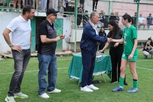 (Φώτος) Απονομή πρωταθλήματος Κ18 με Παπασταύρου!