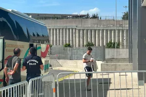 (ΦΩΤΟΣ kerkida) H άφιξη του ΑΠΟΕΛ