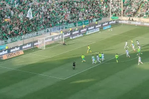 On field review, πέναλτι και προβάδισμα για ΑΕΚ