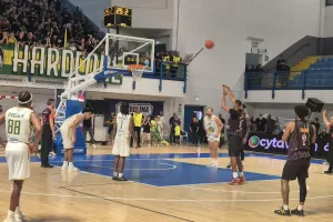 Τελικός με τα ΟΛΑ του και Πρωταθλήτρια η ΑΕΚ! (Φώτος)