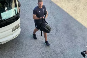(Φώτος Kerkida) Η άφιξη του Απόλλωνα