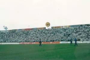 Άσπρα/Θύρα 1