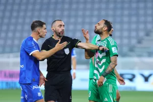 (Απόλλων-Άρης) "Έπρεπε να βγει κόκκινη κάρτα"