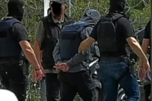 "Ναι, δολοφόνος είμαι και κλέφτης και όλα τα κακά"