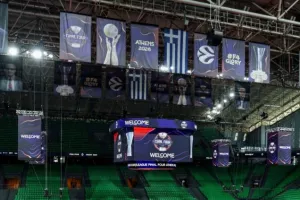 Στη θέση τους τα λάβαρα των Παύλου και Θανάση Γιαννακόπουλου