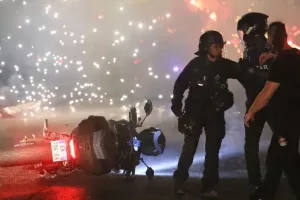 (Παρίσι) Ένα νεκρός μετά την κατάκτηση του C.L