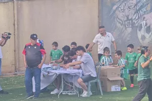 (ΒΙΝΤΕΟ/Φώτος kerkida) Με το τρόπαιο της Ομόνοιας, αποθεώθηκαν οι παίκτες