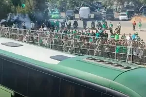 (Βίντεο-Φώτος kerkida) Αποθεωτική υποδοχή για την αποστολή της Ομόνοιας