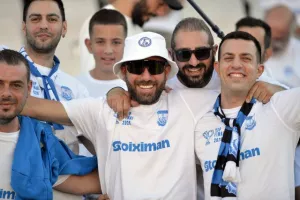 ΦΩΤΟΡΕΠΟΡΤΑΖ από τις κερκίδες Απόλλωνα και Πάφου