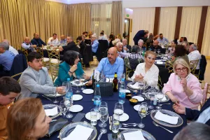 (ΦΩΤΟΣ) Τo δείπνο για τα 95χρονα του Διγενή Ακρίτα Μόρφου