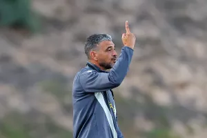 Επόμενος/ΑΕΛ