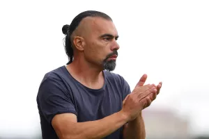 Έγραψε... 6