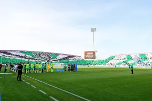 (Βίντεο/Φώτος Kerkida) ΕΙΣΟΔΟΣ με πασίγιο, κορεό και... πανικό από τους Ομονοιάτες!