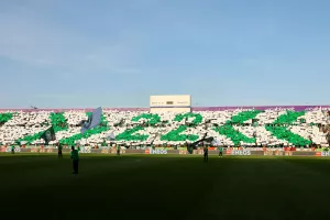 (Βίντεο/Φώτος Kerkida) ΕΙΣΟΔΟΣ με πασίγιο, κορεό και... πανικό από τους Ομονοιάτες!