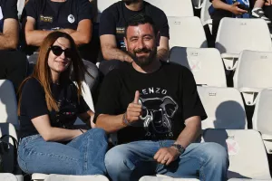 ΦΩΤΟΡΕΠΟΡΤΑΖ από τις κερκίδες Απόλλωνα και Πάφου