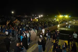 (Βίντεο/Φώτος Kerkida) Έκαναν τη νύχτα μέρα οι Παφίτες!