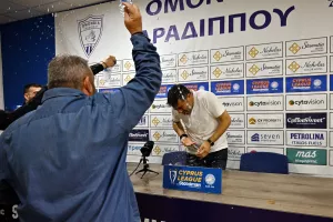 (ΒΙΝΤΕΟ Kerkida/φώτος) ΝΤΟΥ...στον Μαρίνο Σατσιά!