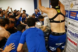(ΒΙΝΤΕΟ Kerkida/φώτος) ΝΤΟΥ...στον Μαρίνο Σατσιά!
