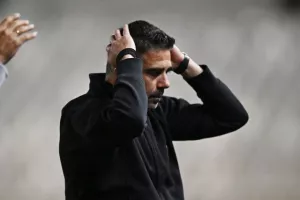 Ολυμπιακός- Ομόνοια Αραδίππου: Πήρε...ανάσα και την έβαλε σε μπελάδες! (φώτος)